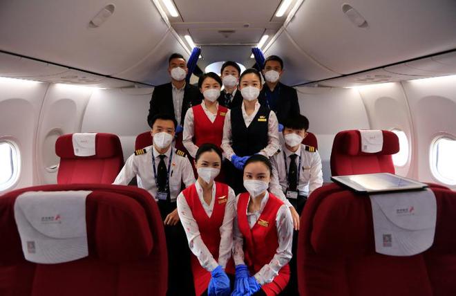包机抢订单、找项目、促合作 无锡赴日经贸包机365买球网站 2022世界杯买球启航(图1)