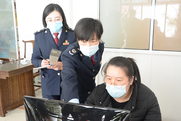 荣成税365买球 世界杯买球务：专业护航促落实 惠企政策促发展(图3)