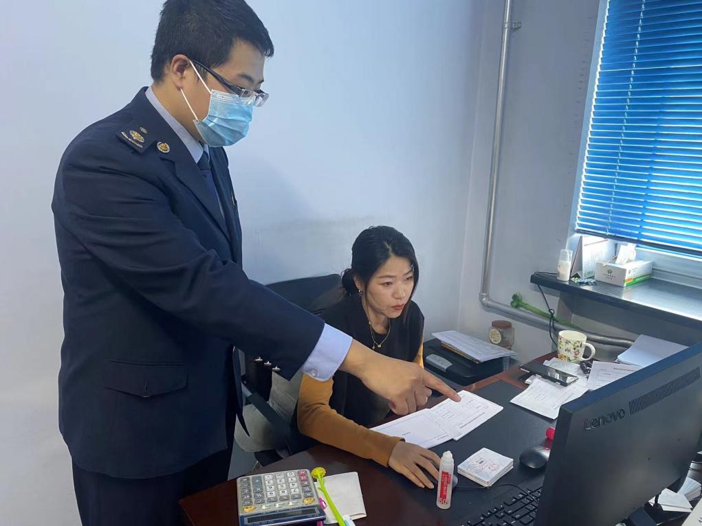 365买球 世界杯买球【鸡东县税务局】发挥职能办实事 打造“枫桥”解难题(图2)