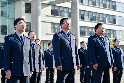 春节后上班首日：全市各级税务365买球 世界杯买球官网机关斗志昂扬开新局、谱新篇(图1)