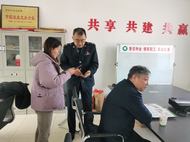365买球 世界杯买球官网济南历城税务：春风细雨润沃土 把握农时助农企(图2)