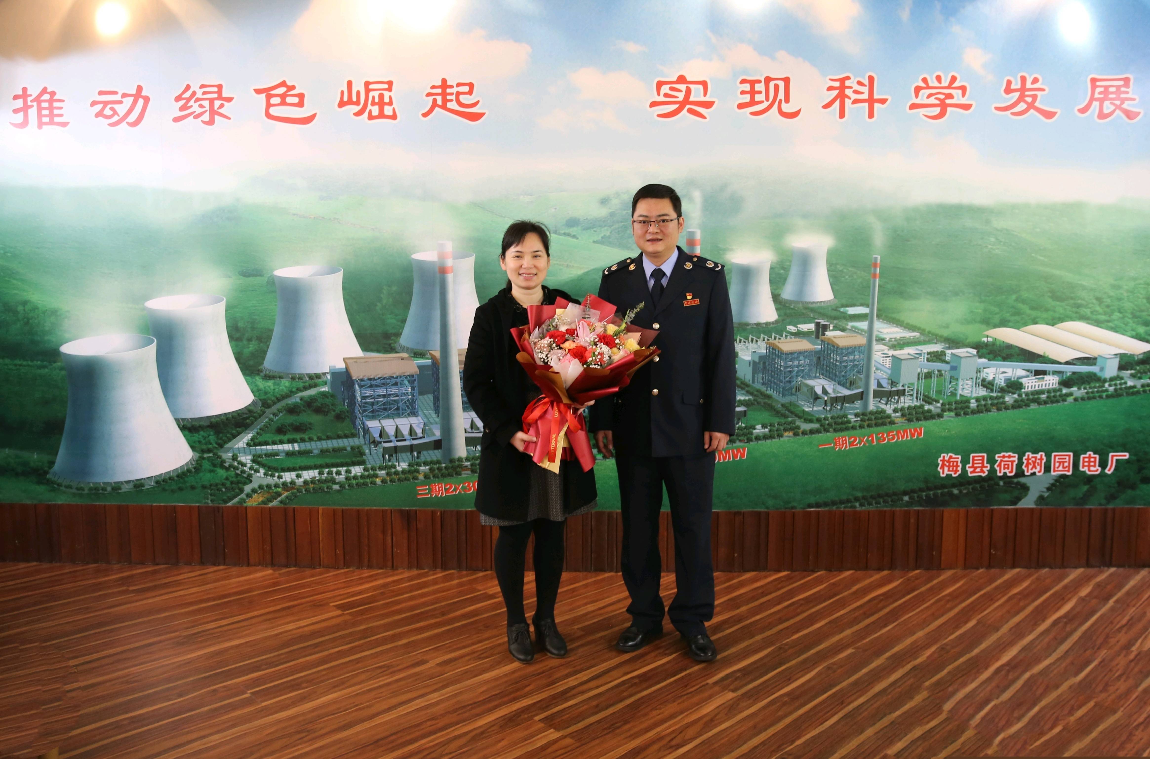梅县税务：以“红利账单”为女企业家送上节日祝福365买球网站 2022世界杯买球(图1)