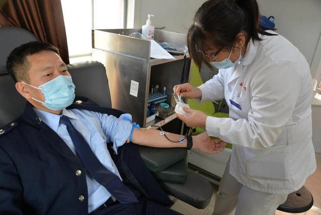 365买球网站 2022世界杯买球辽源市西安区税务局：化作三月春风 践行雷锋精神(图2)