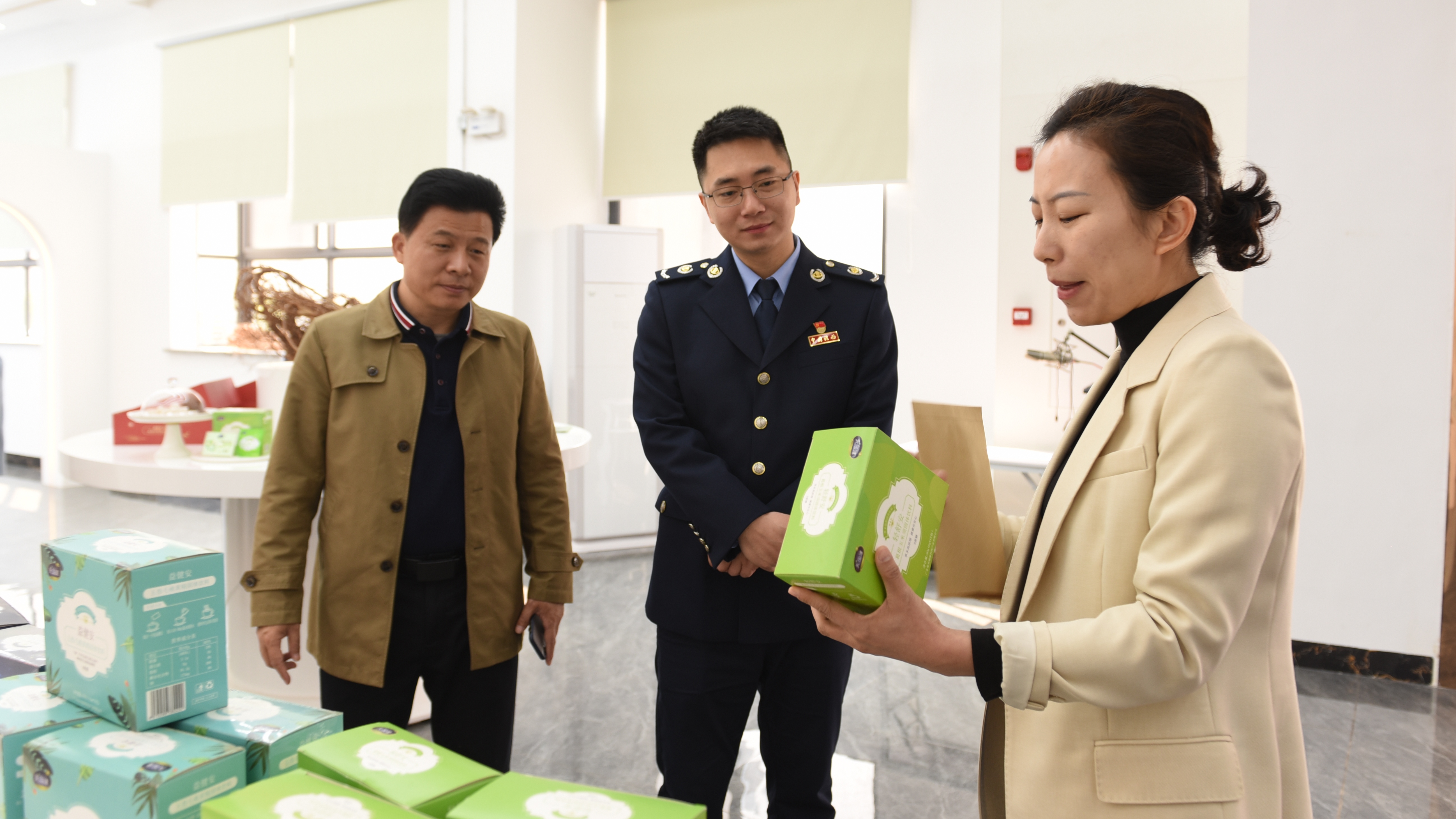 送红利添动365买球 世界杯买球官网力！梅州平远税务联合工商联为企“护航”(图2)