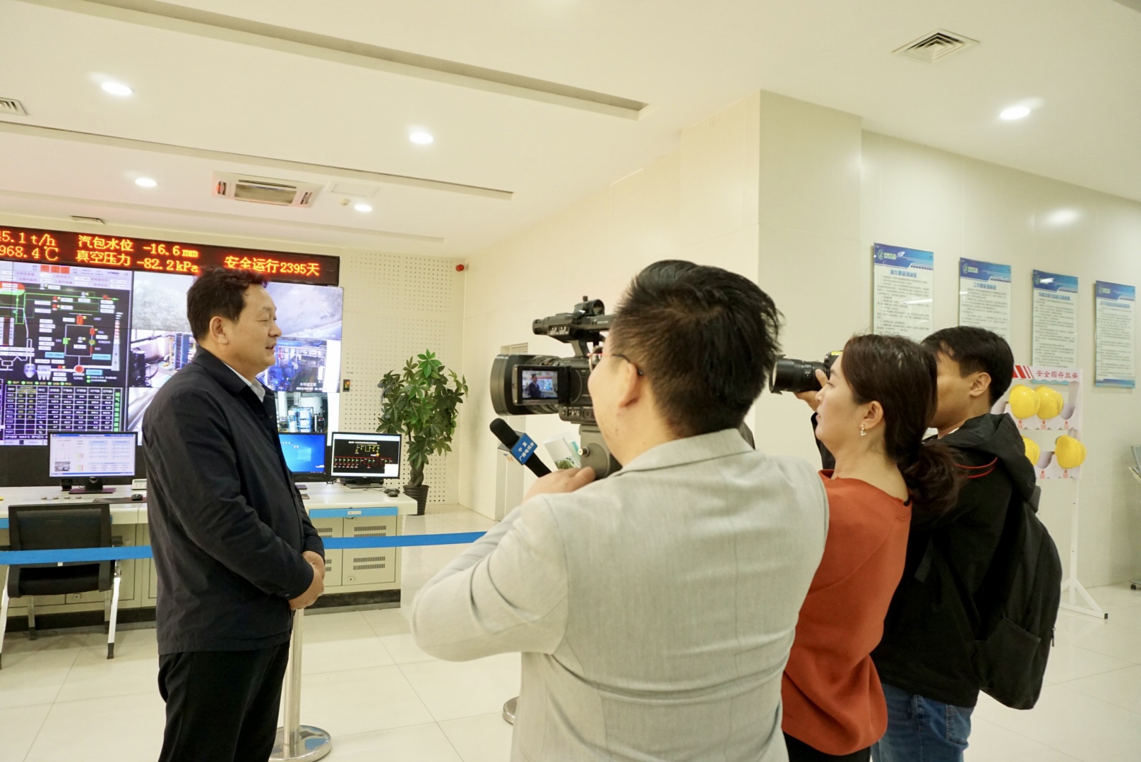 宁夏吴忠365买球网站 2022世界杯买球市：提升办税服务质效 为企业发展新质生产力注入强劲动能(图1)