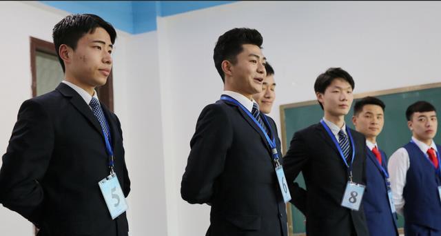 考公的尽头是税务？过来人建议名校毕业不要考税务岗原因很真实365买球 世界杯买球官网(图1)
