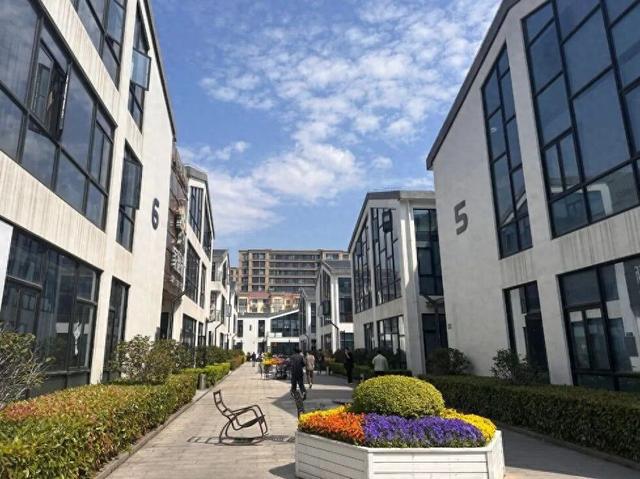 365买球 世界杯买球官网毗邻漕河泾闵行这里何以成为“小而美”企业孵化“摇篮”(图1)